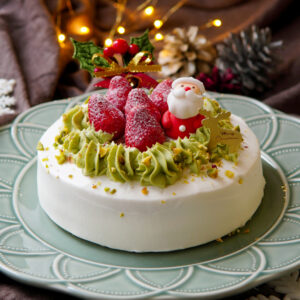 ピスタチオといちごの 生クリーム デコレーションケーキ